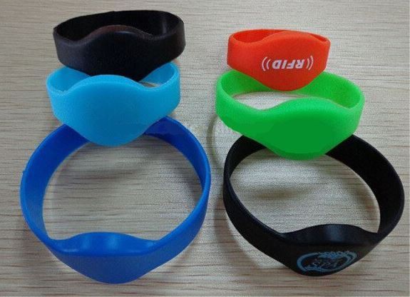 Silicone rubber wristband