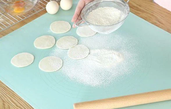 Silicone kneading panel